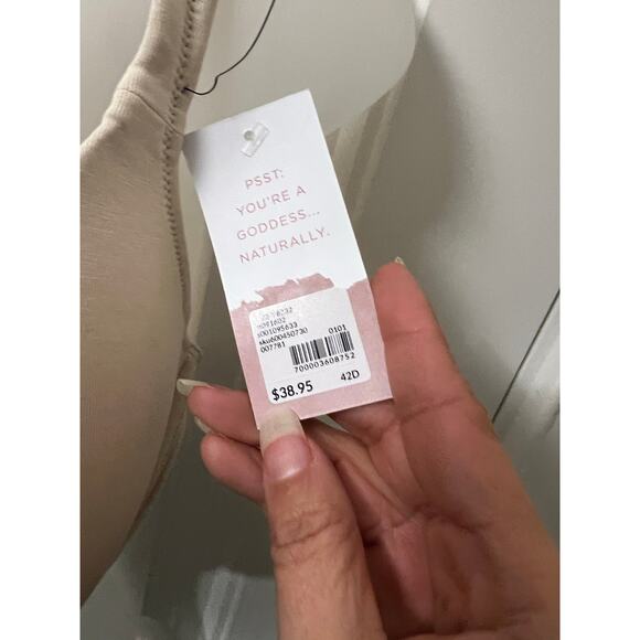 Lane Bryant Cacique 42D Lightly Lined T-Shirt Beige Bra Underwire Molded Cups - Picture 6 of 13